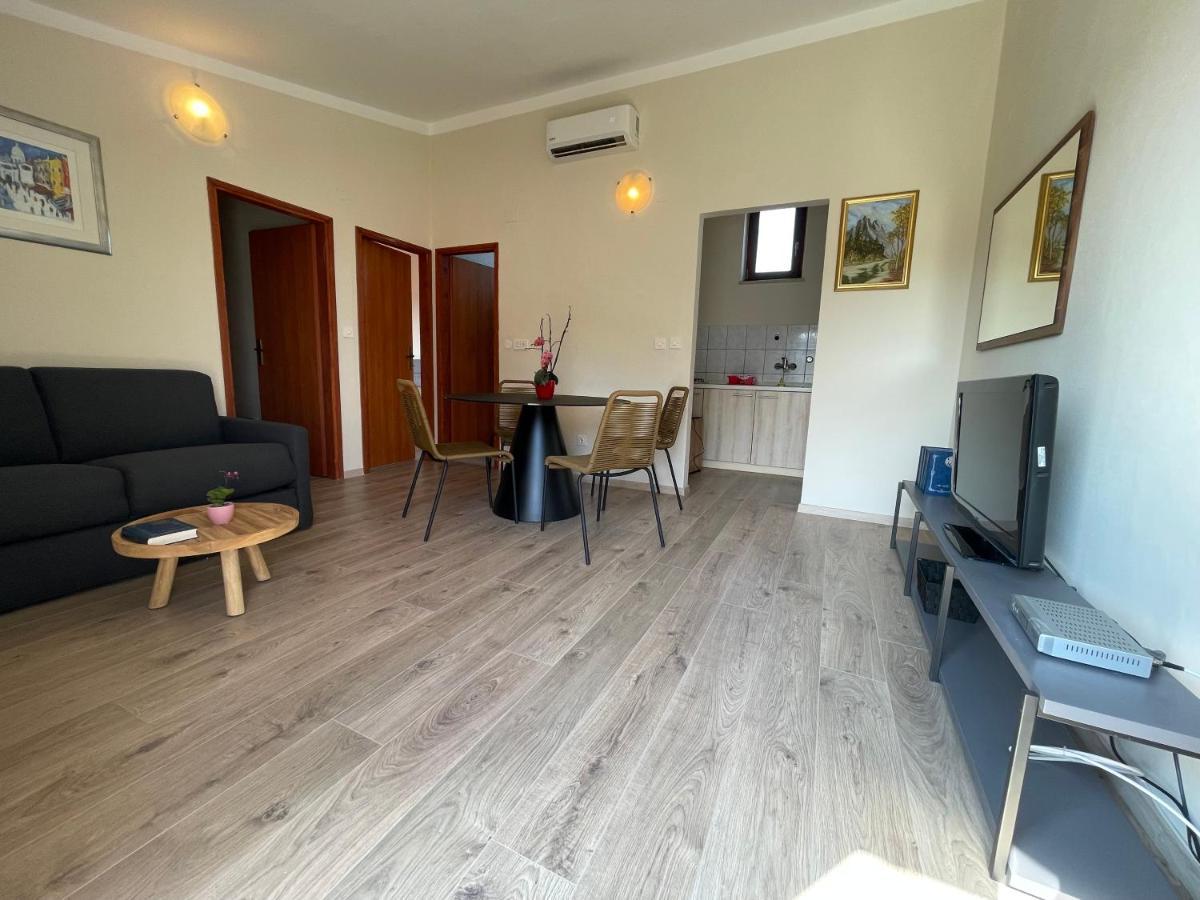 Apartmani Martina 포레치 외부 사진