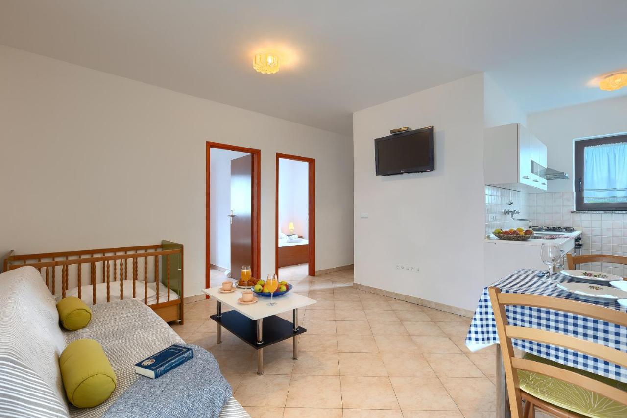 Apartmani Martina 포레치 외부 사진