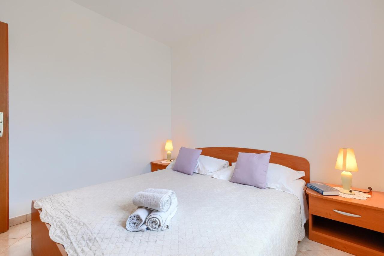 Apartmani Martina 포레치 외부 사진
