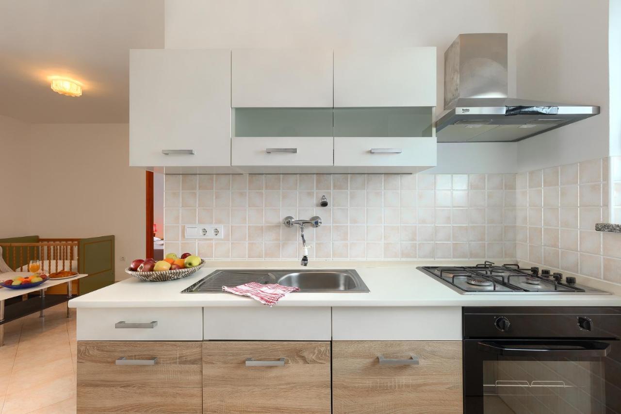 Apartmani Martina 포레치 외부 사진
